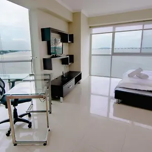 Riverfront I 2, Piso 4, Vista Al Rio, Puerto Santa Ana, Guayaquil